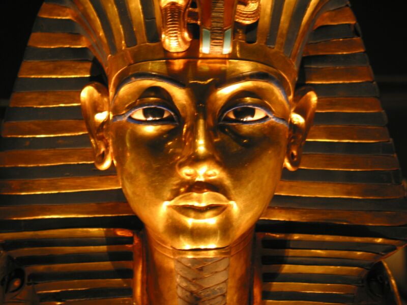 imgEgyptMuseumTutAnkhAmunMask1Res800.jpg