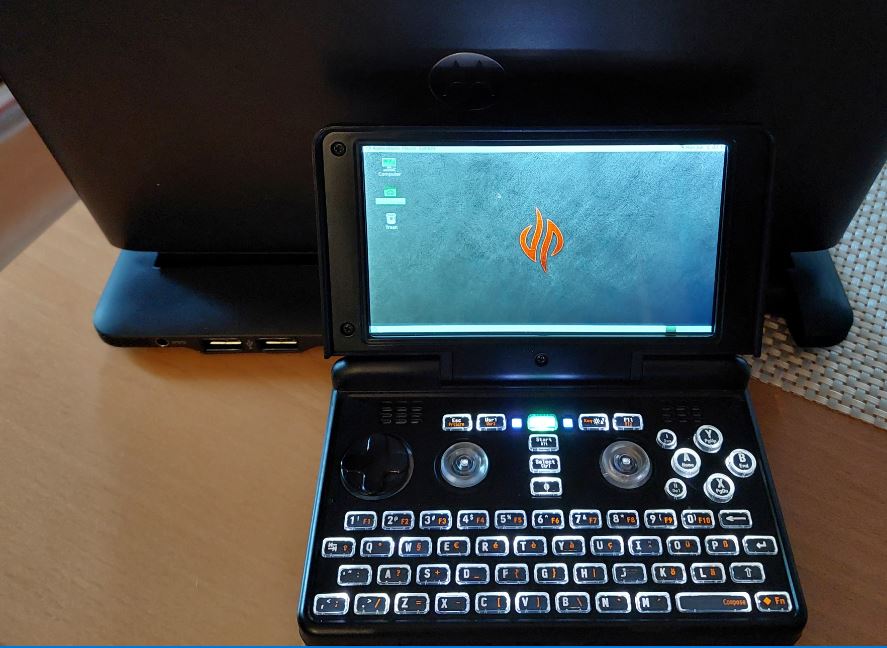 Pyra_Lapdock.JPG