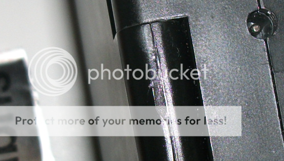 Hole_plus_Sugru_2_Close-up.png